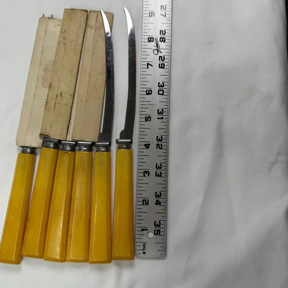 Vintage Henrys Original Tomato Steak Knives Set 6 Bakelite Handle Stainless